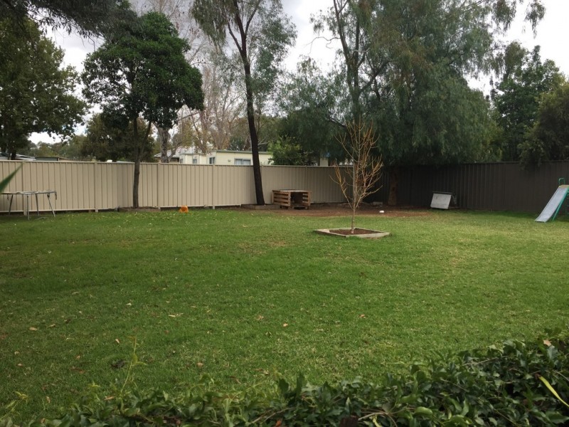 14 Somerset Place, Tamworth NSW 2340