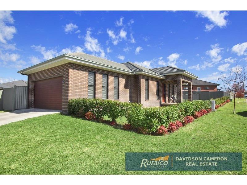 4 Sanctuary Place, Tamworth NSW 2340