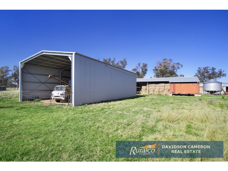 “Roslyn” 100 Leys Road, Piallaway NSW 2342