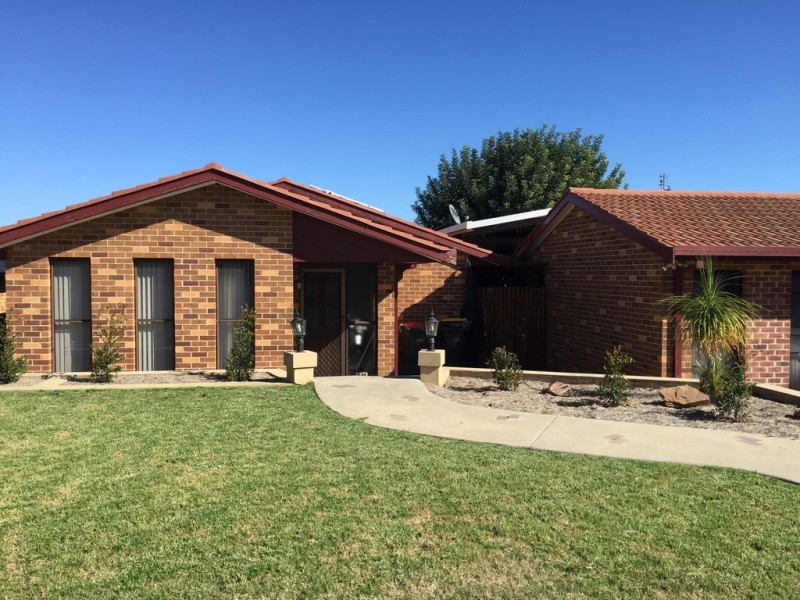 5 Camira Crescent, Tamworth NSW 2340