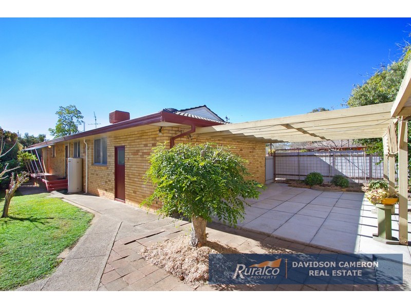 90 Calala Lane, Tamworth NSW 2340