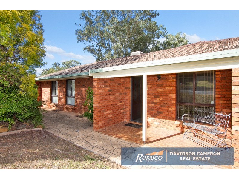 31 Valley Drive, Tamworth NSW 2340