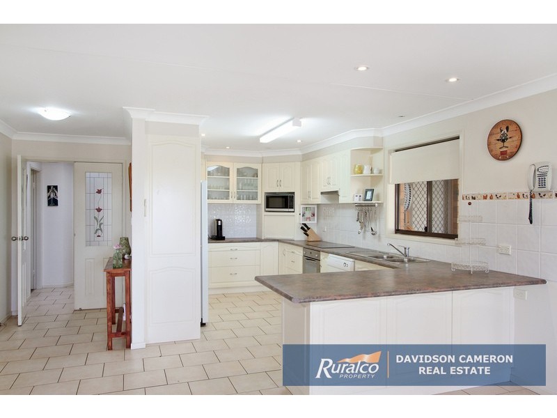 31 Valley Drive, Tamworth NSW 2340