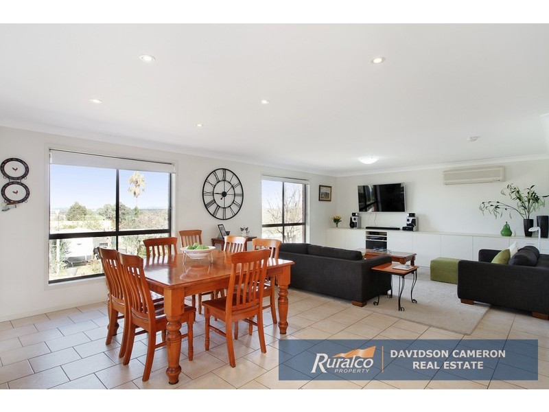 31 Valley Drive, Tamworth NSW 2340