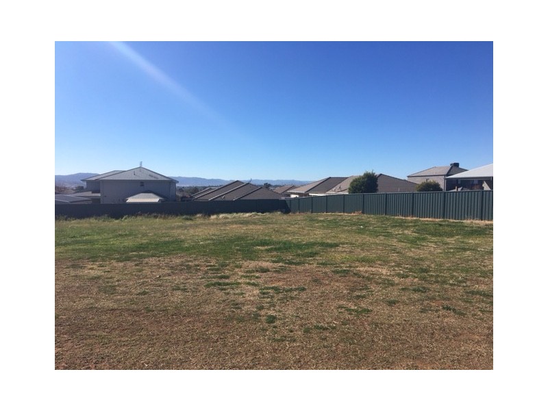 5 Gabriella Way, Tamworth NSW 2340