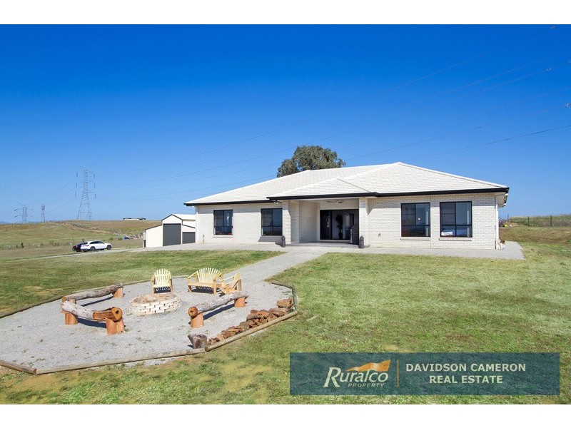 45 Falcon Drive, Tamworth NSW 2340