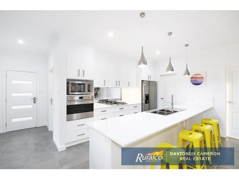 45 Falcon Drive, Tamworth NSW 2340