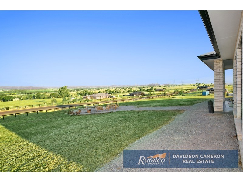 45 Falcon Drive, Tamworth NSW 2340