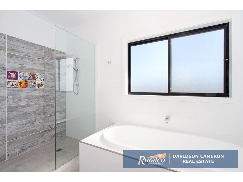 45 Falcon Drive, Tamworth NSW 2340