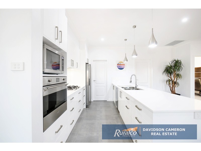 45 Falcon Drive, Tamworth NSW 2340