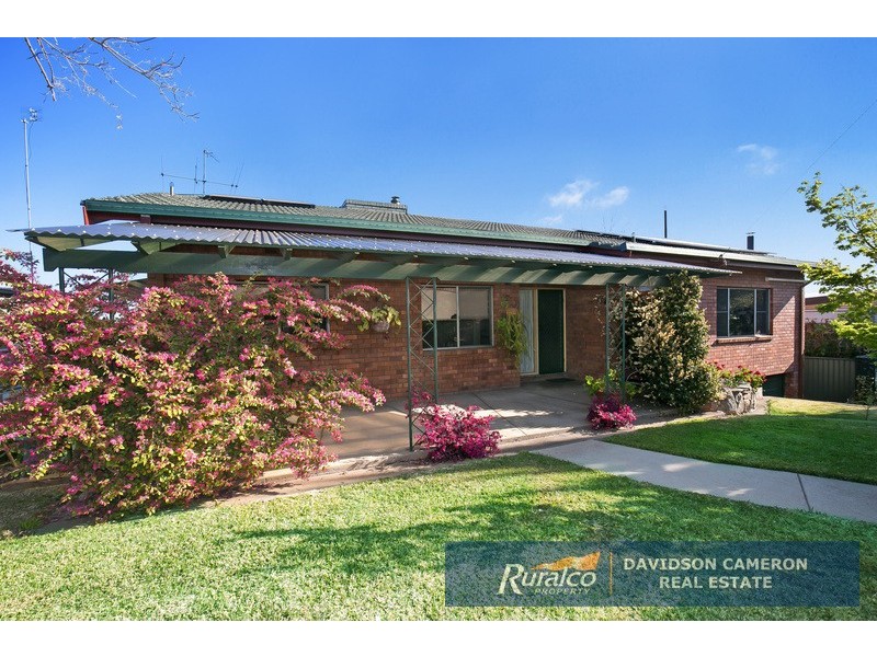 39 Johnston Street, Tamworth NSW 2340