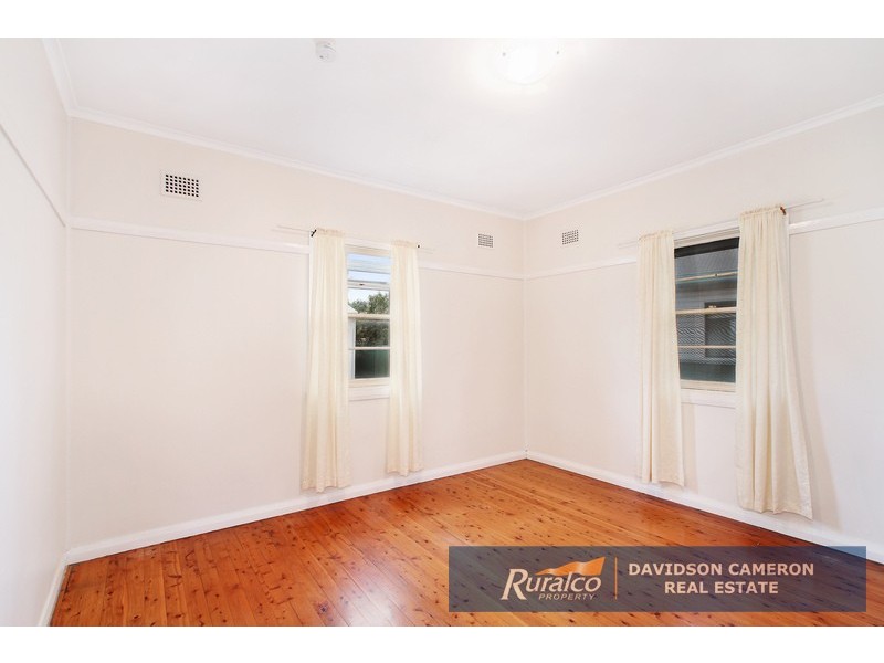 11 Kathleen Street, Tamworth NSW 2340