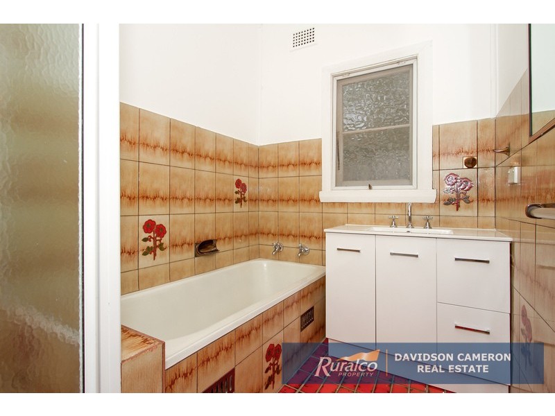 11 Kathleen Street, Tamworth NSW 2340