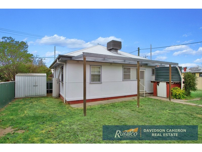 11 Kathleen Street, Tamworth NSW 2340