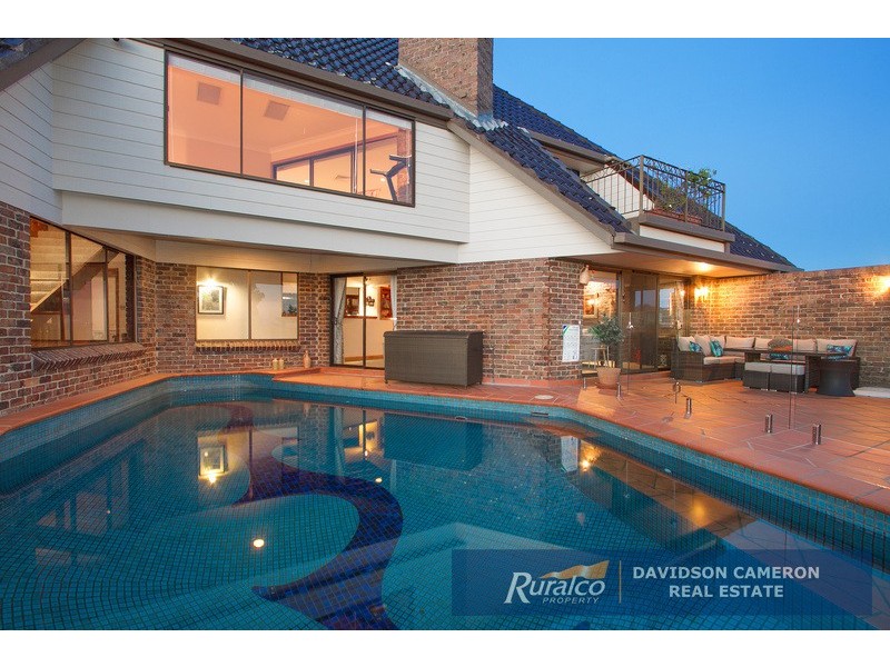 13 Bradley Place, Tamworth NSW 2340