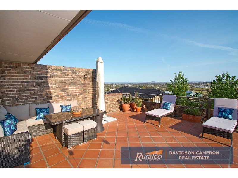 13 Bradley Place, Tamworth NSW 2340