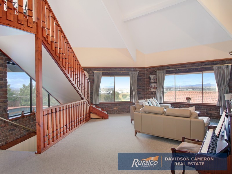 13 Bradley Place, Tamworth NSW 2340