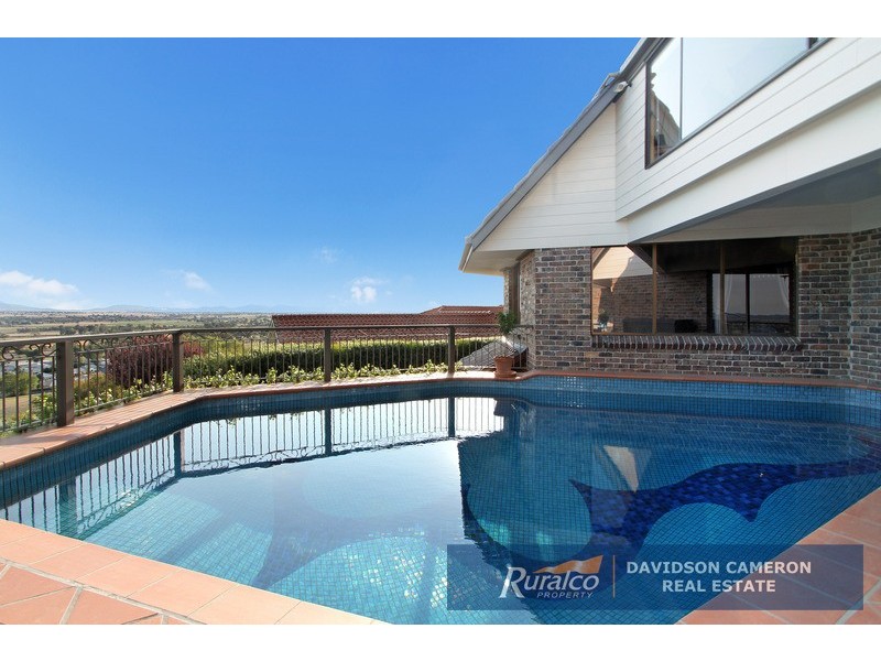13 Bradley Place, Tamworth NSW 2340