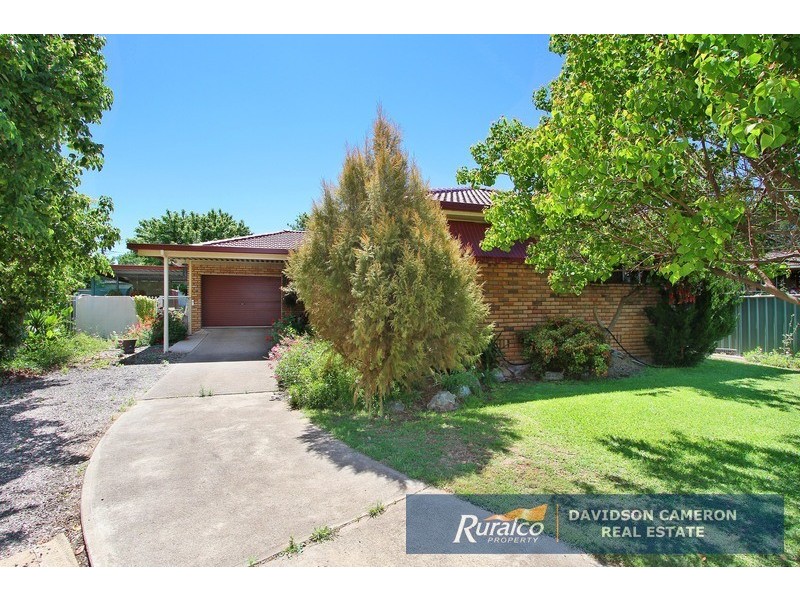 11 Fisher Road, Tamworth NSW 2340