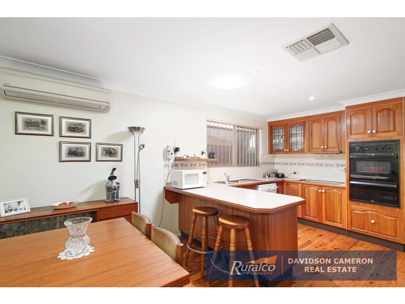 11 Fisher Road, Tamworth NSW 2340