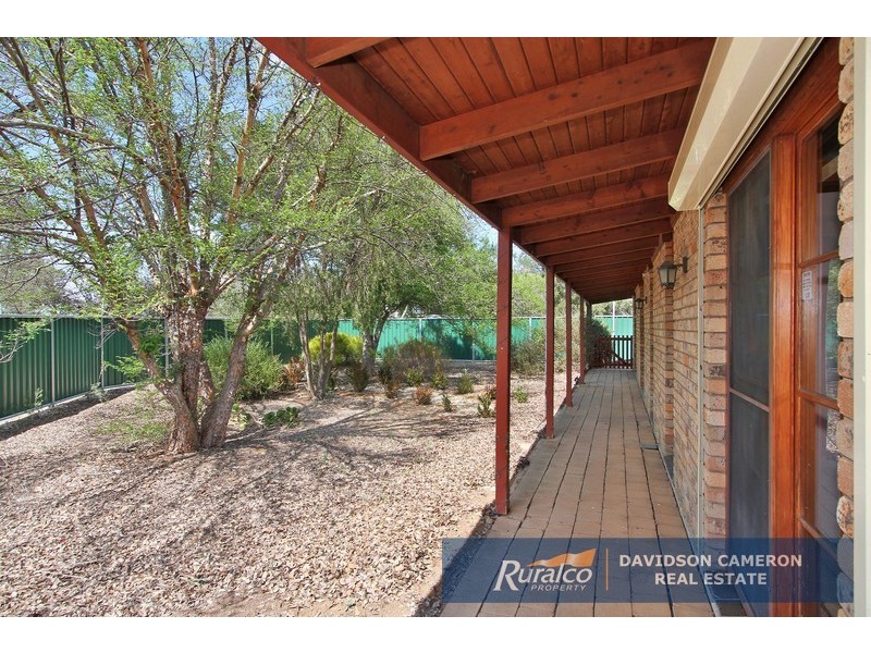 11 Lawson Place, Tamworth NSW 2340