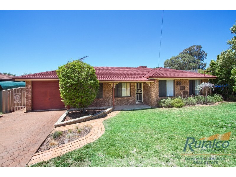 28 Harrier Parade, Tamworth NSW 2340