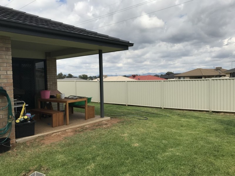 27 Tulipwood Crescent, Tamworth NSW 2340