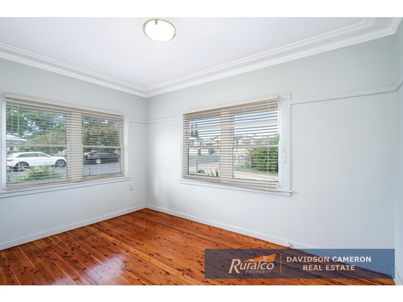 42 Robert Street, Tamworth NSW 2340