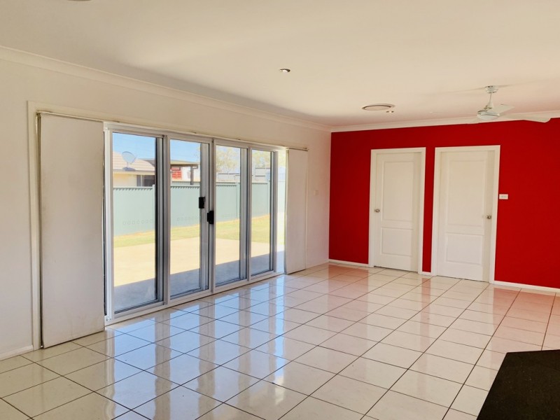 60 The Heights, Tamworth NSW 2340