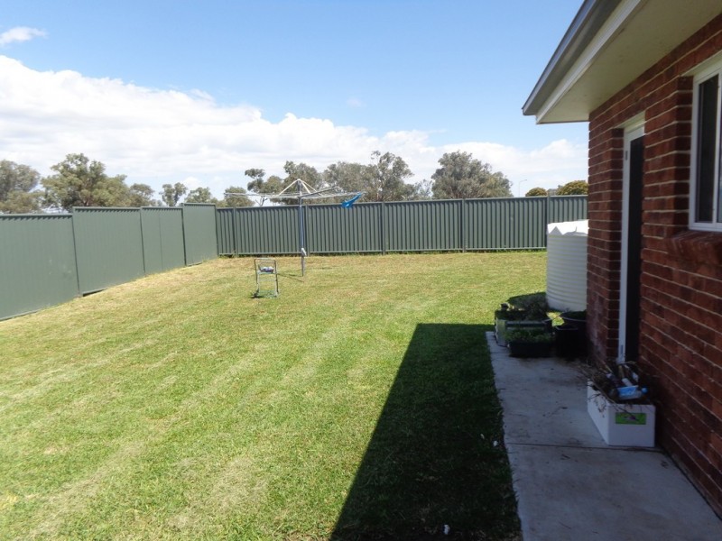 60 The Heights, Tamworth NSW 2340