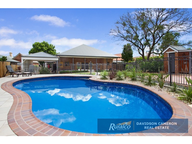 64 Napier Street, Tamworth NSW 2340