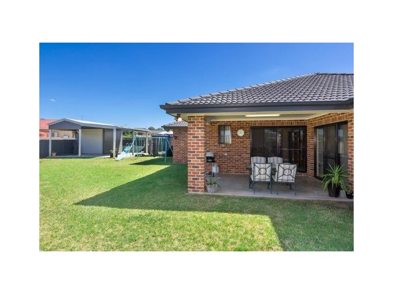 4 Emu Close, Calala NSW 2340