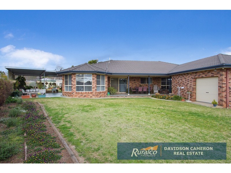 6 Nardoo Place, Tamworth NSW 2340