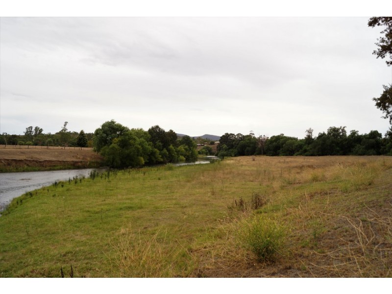 “Jansens” 63 Blairmore Lane, Aberdeen NSW 2336