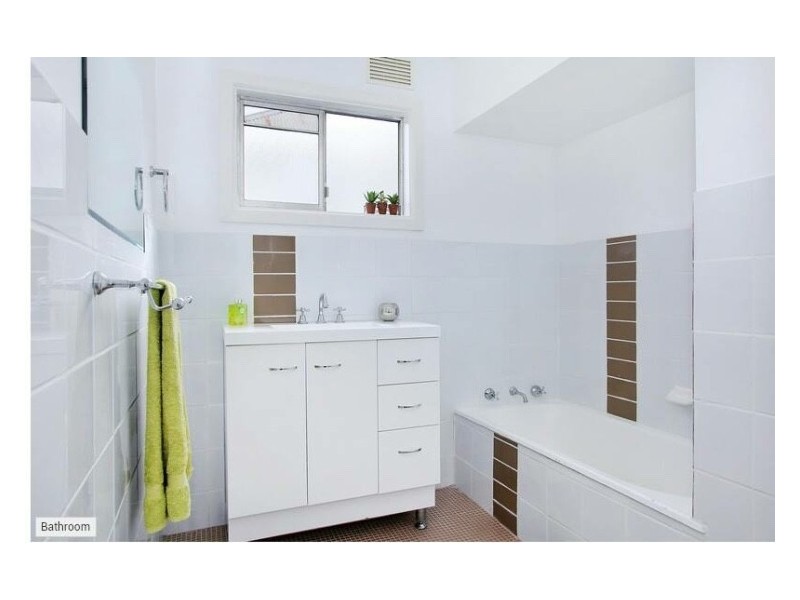 110 Denison Street, Tamworth NSW 2340