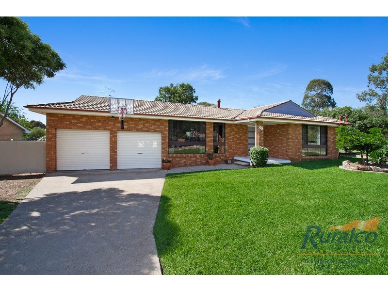88 Harrier Parade, Tamworth NSW 2340