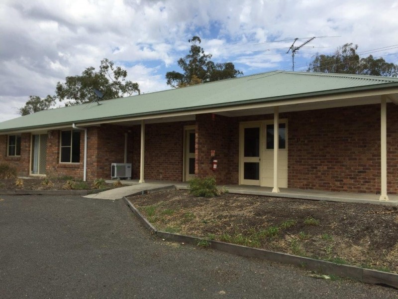 8 Chelmsford, Kootingal NSW 2352