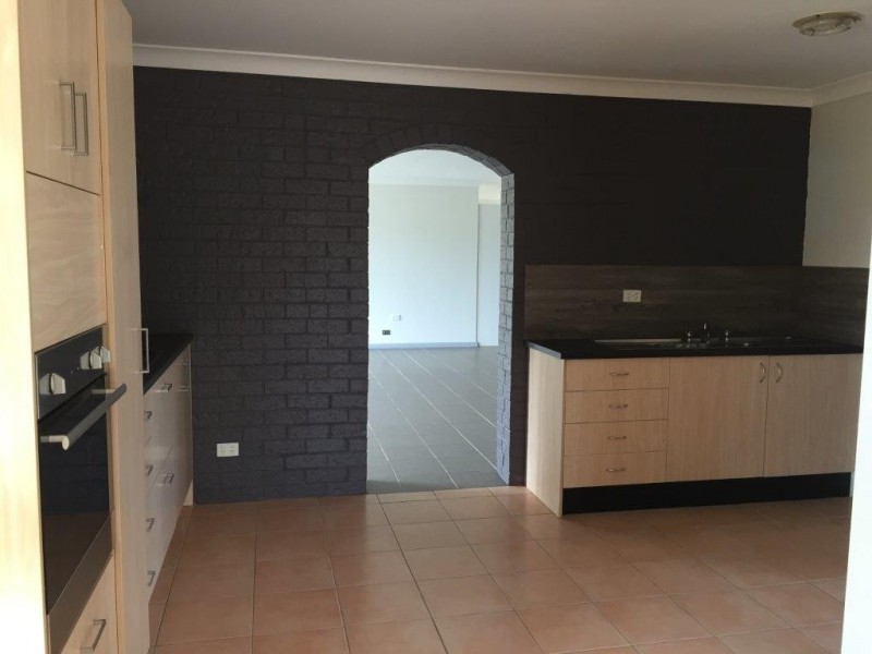 8 Chelmsford, Kootingal NSW 2352