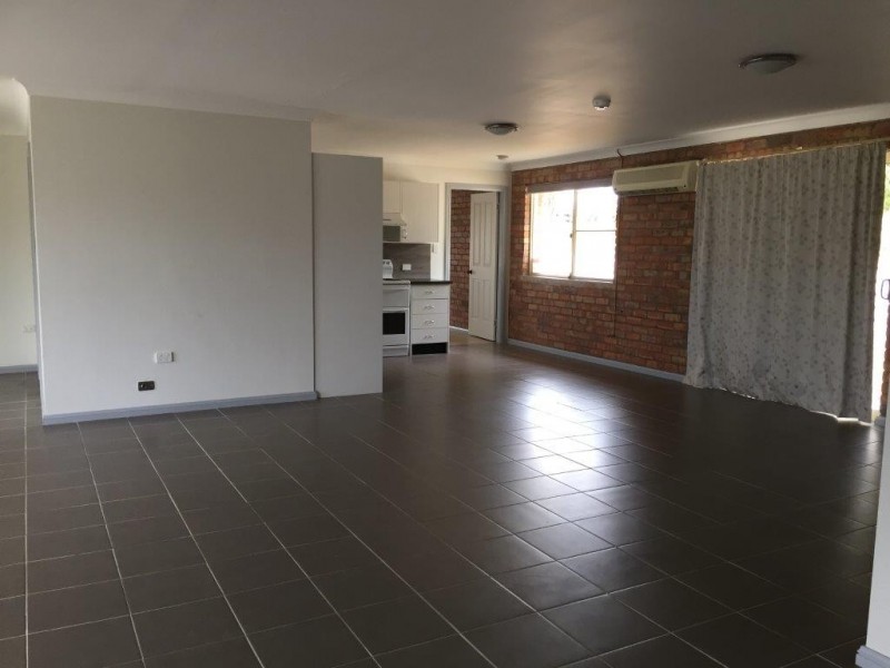 8 Chelmsford, Kootingal NSW 2352