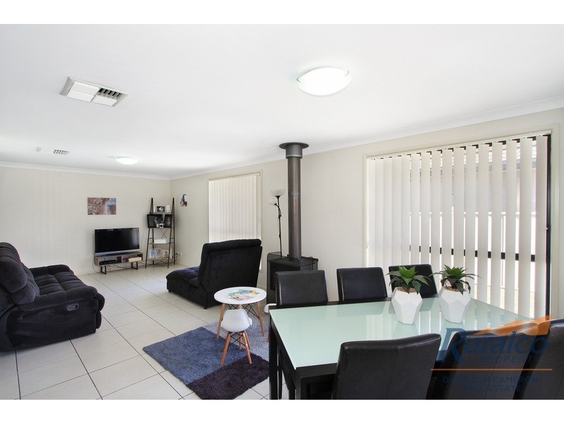 16 Lindsay Road, Tamworth NSW 2340