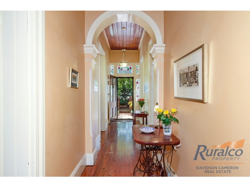 111 Carthage Street, Tamworth NSW 2340