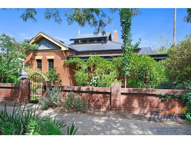 111 Carthage Street, Tamworth NSW 2340