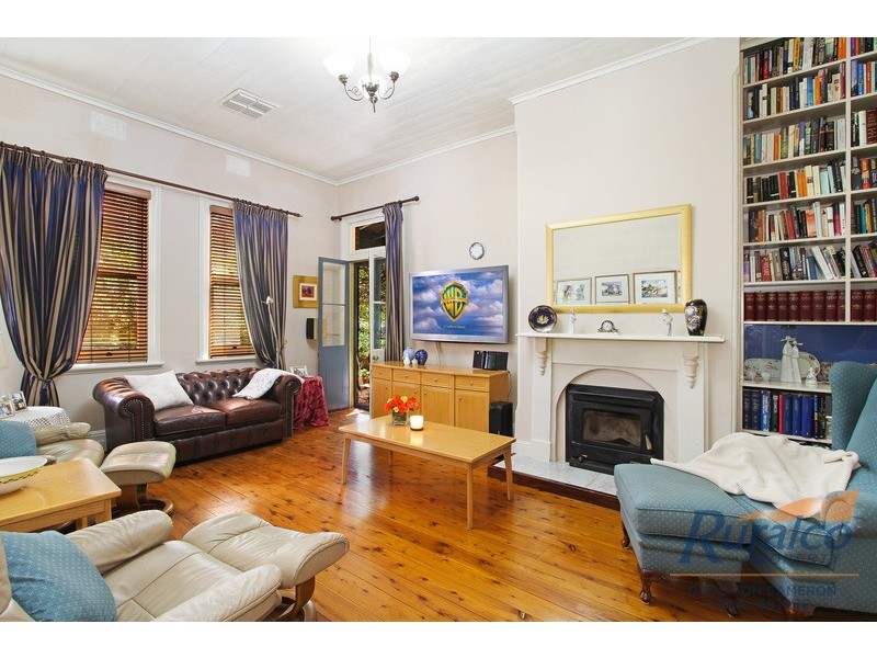 111 Carthage Street, Tamworth NSW 2340