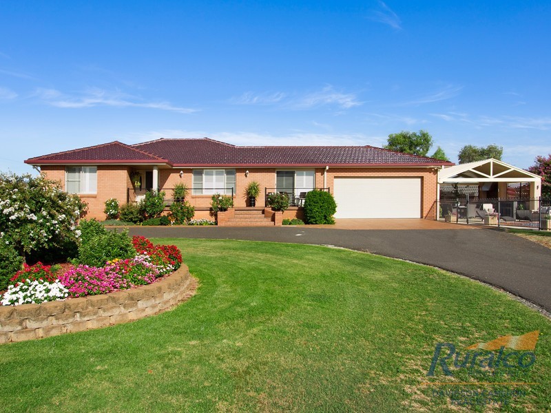 19a Kurrawan Street, Tamworth NSW 2340
