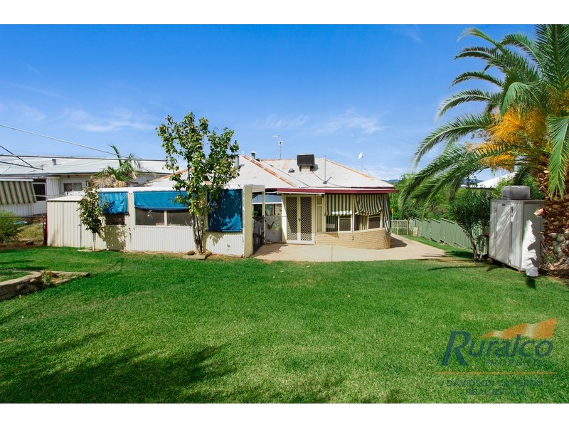 94 Johnston Street, Tamworth NSW 2340