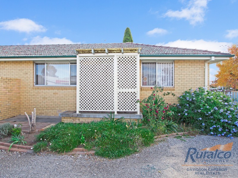 Unit 1, 247 Goonoo Goonoo Road, Tamworth NSW 2340