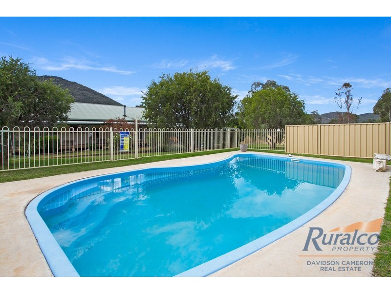 83 Elizabeth Drive, Tamworth NSW 2340