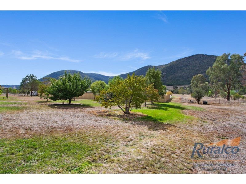 83 Elizabeth Drive, Tamworth NSW 2340