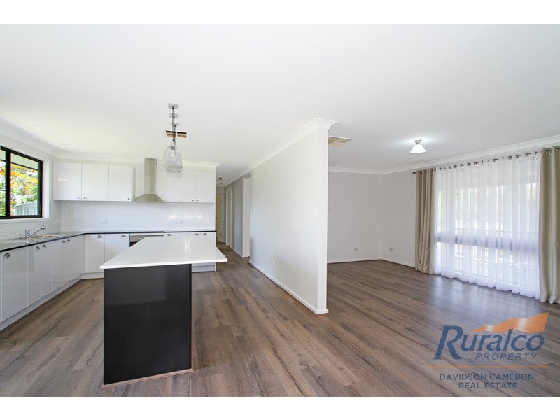 16 Kamilaroi Crescent, Manilla NSW 2346