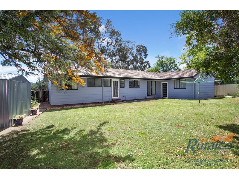 16 Kamilaroi Crescent, Manilla NSW 2346